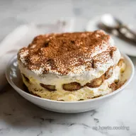 Tiramis&uacute; Cl&aacute;sico: Receta Italiana con Sabay&oacute;n y Mascarpone